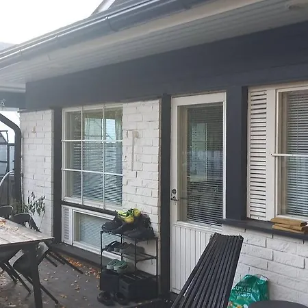 Cool And Spacious Town House For Christmas